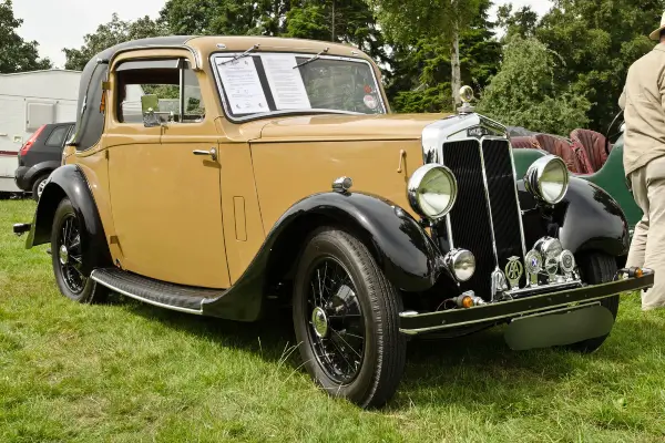 Lanchester 10 Coupe
