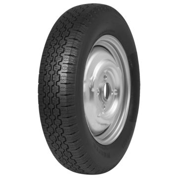 Morris Minor wheel with Pirelli ca67 tyre silver center