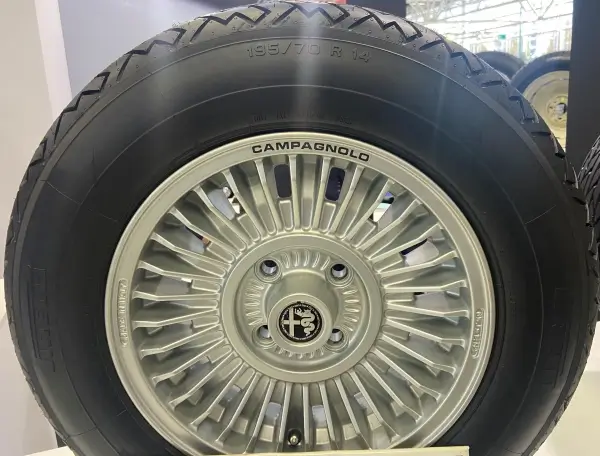 Click to enlarge Alfa Romeo Montreal Tyres - Classic Montreal Wheel with 195/70VR14 PIRELLI CINTURATO CN36 Tyres