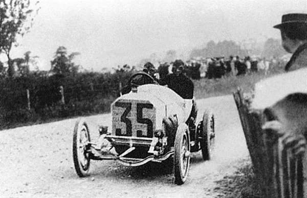 Vintage Racing Car on Beaded Edge Tyres