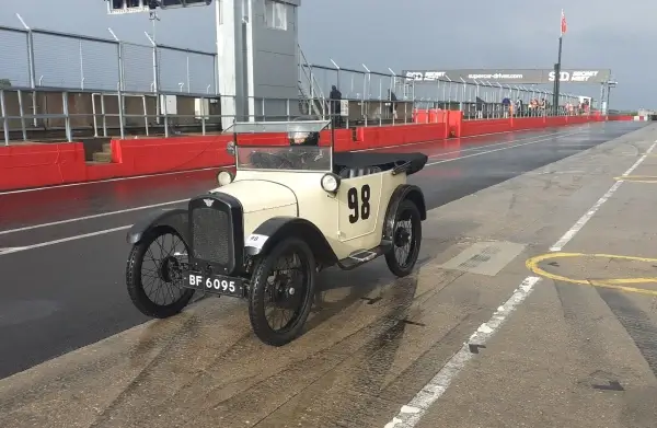 1924 Austin 7 'Chummy' Tyres