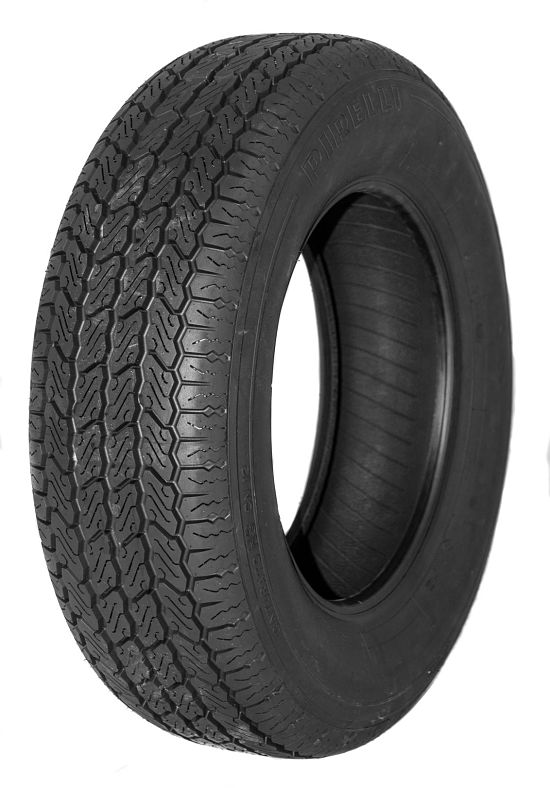 215/70 VR 15 Pirelli CINTURATO CN12