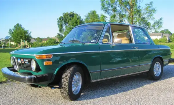 BMW 2002 on 185/70 VR 13 PIRELLI CINTURATO CN36 Tyres