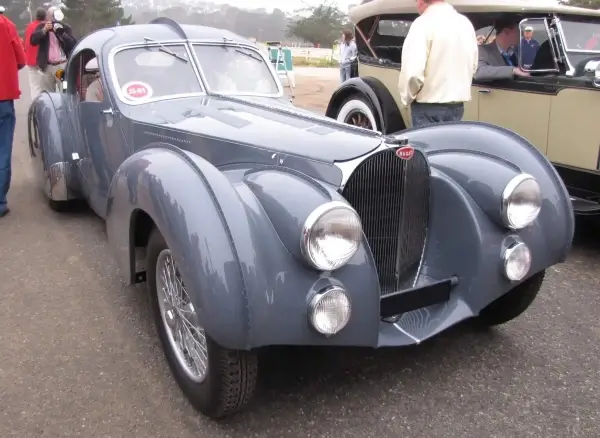 5.50 x 18 Tyres - Bugatti Type 57 on Michelin 5.50 x 18 D.R. Tyres