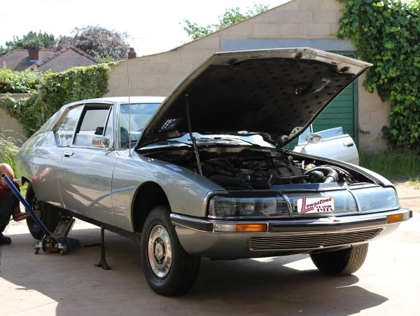 Citroen SM at Longstone - 205/70 VR 15 Michelin XWX tyres