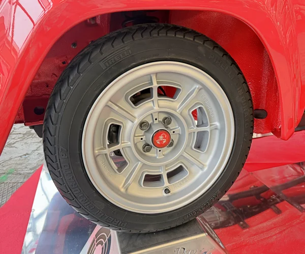 Fiat 131 Abarth Rally 195/50 R15 PIRELLI CINTURATO ™ P7 Tyre