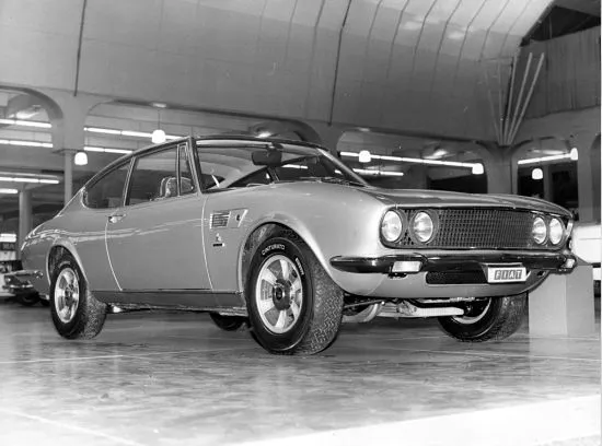 Fiat Dino on Pirelli Tyres