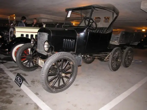 Model T Ford Pickup on 30x3 1/2 Wards Riverside Tyres