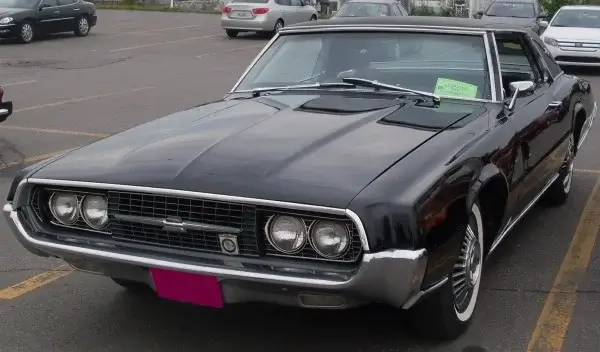 Click to enlarge 1967 Ford Thunderbird Tyres