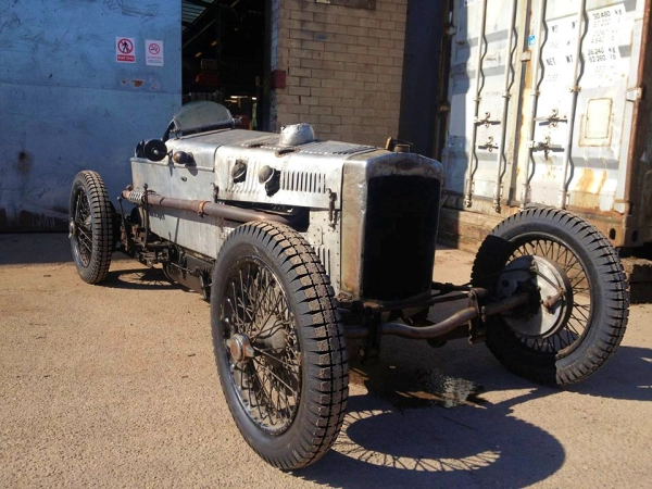 Click to enlarge A Fast Chain Gang Frazer Nash with 4.00/4.50 x 19 Longstone Tyres for Road Use