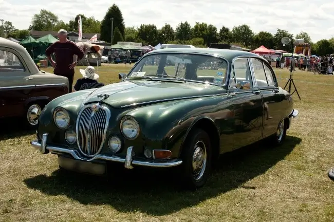 Jaguar Mk1 Mk2 Tyres