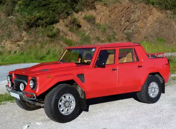 Click to enlarge Lamborghini LM002