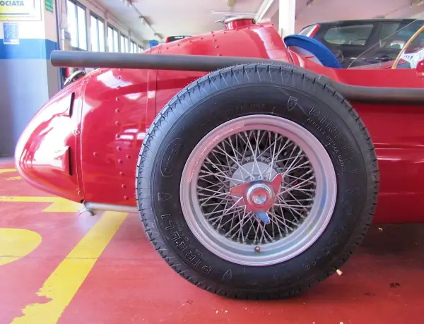 Click to enlarge Maserati 250F on Borrani Wheels and 6.00-16 PIRELLI STELLA BIANCA Tyres
