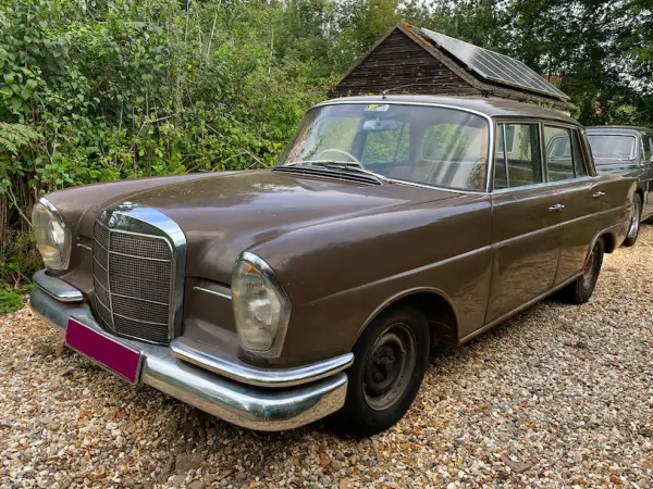 1964 Mercedes-Benz 220 Fintail Tyres
