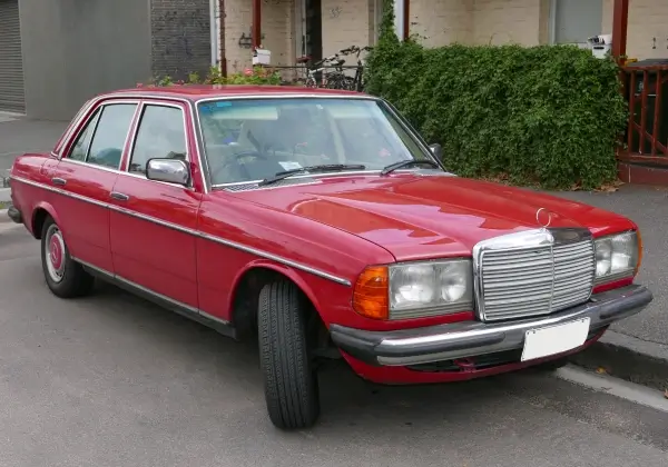 Click to enlarge 1982 Mercedes Benz 230 E W123 Saloon Tyres