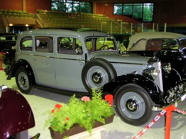 Click to enlarge Mercedes Benz 230 W143 Tyres