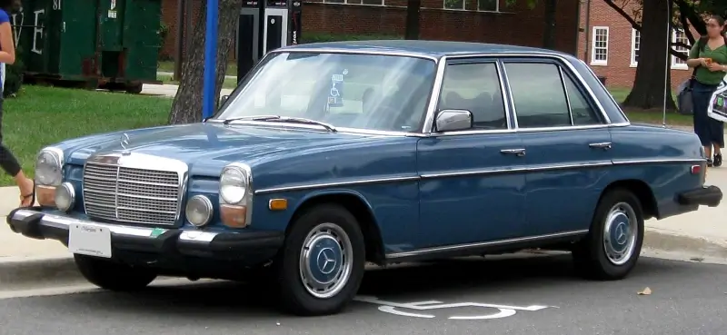 Mercedes-Benz 240D Sedan W115 Tyres