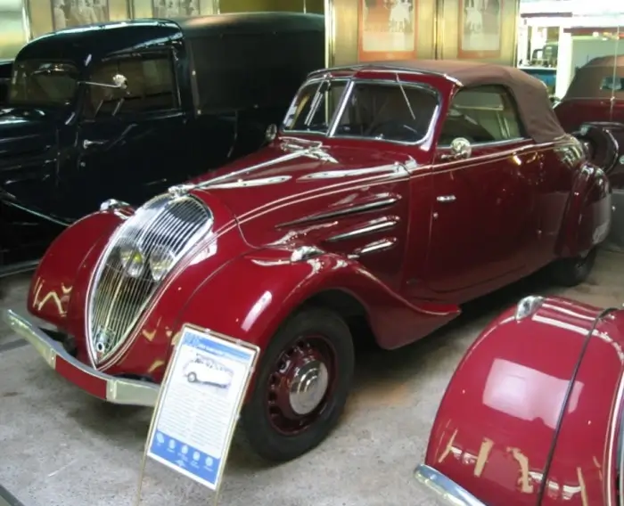 Peugeot 302 Sochaux.