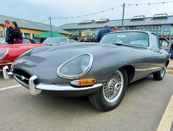 E Type Jaguar on 185VR15 PIRELLI CINTURATO CA67 Tyres