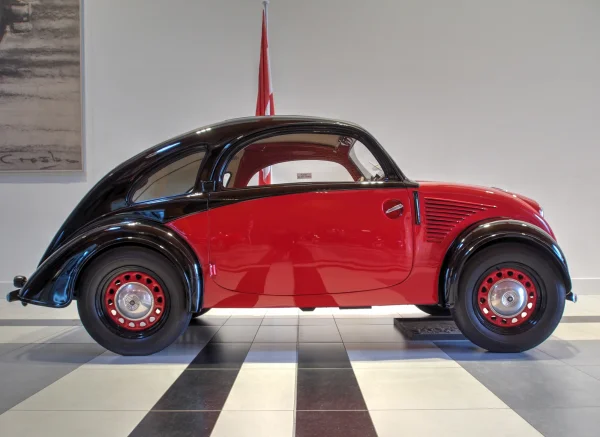 1939 Steyr Type 55 on 450 - 17 Tyres - Side View