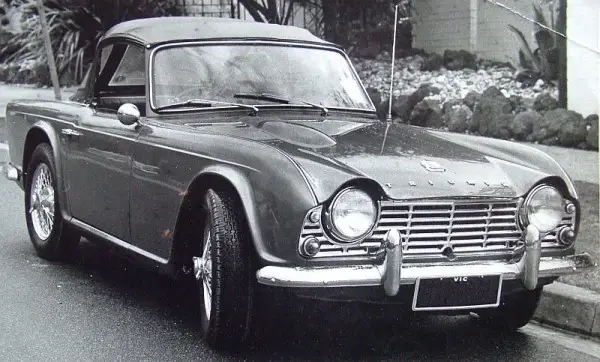 Click to enlarge Triumph TR4 on 165 HR 15 PIRELLI CINTURATO CA67 Tyres