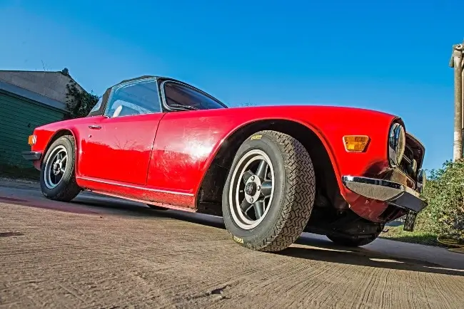 Click to enlarge Triumph TR6 on 185/70 WR 15 PIRELLI CINTURATO CN36 Tyres