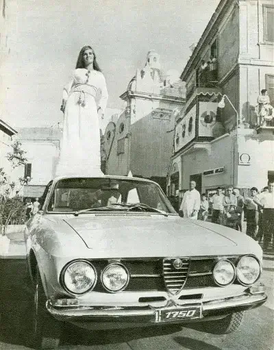 165 HR 14 Tyres - 1972 Alfa Romeo 1750 GTV on 165 HR 14 PIRELLI CINTURATO CA67 Tyres