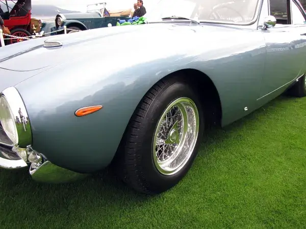Ferrari 250 GT Lusso 185VR15 Tyres Cinturato