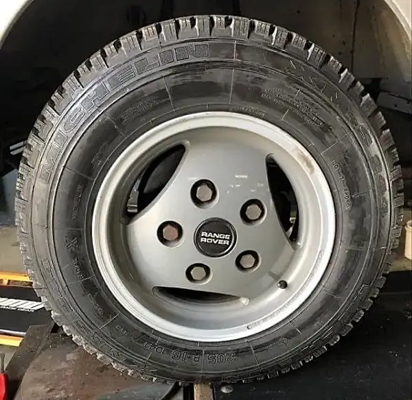 205 R16 Tyres - Range Rover Wheel on 205 R 16 Michelin X M+S Tyres