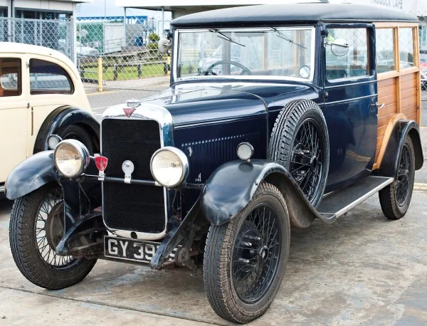 Alvis 12/50 on 4.75/5.00 x 20 Firestone Tyres