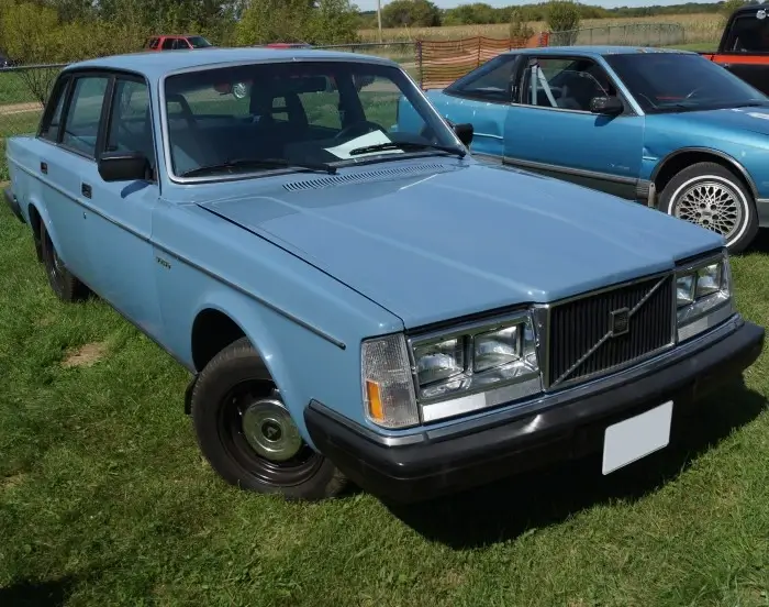 Click to enlarge 1983 Volvo 240 DL