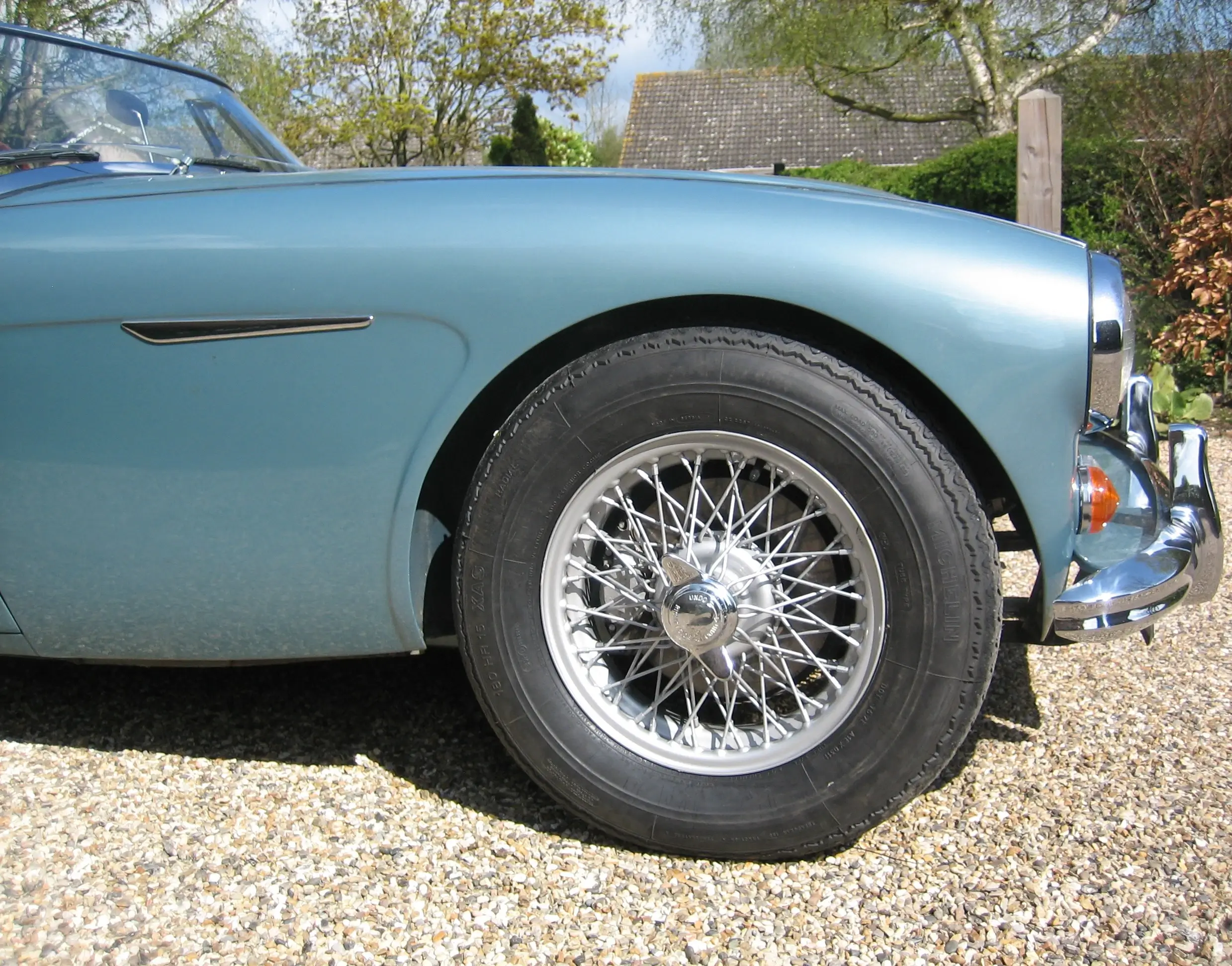 Austin Healey 3000 tyres side-view