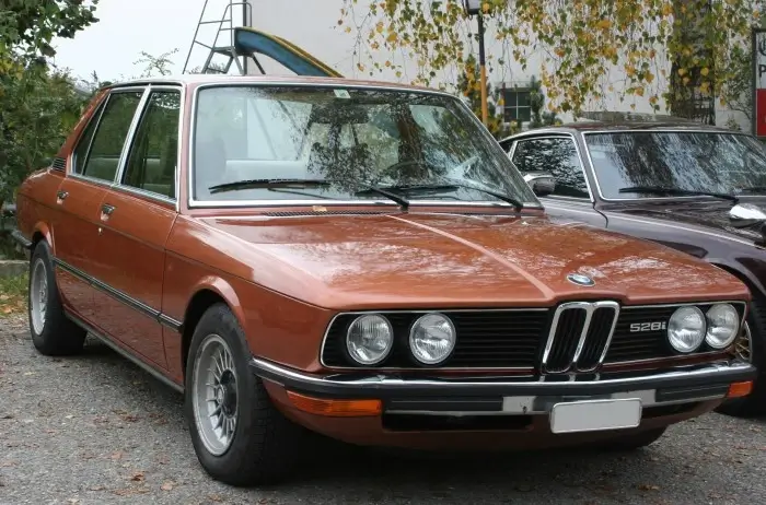 BMW 528i E12