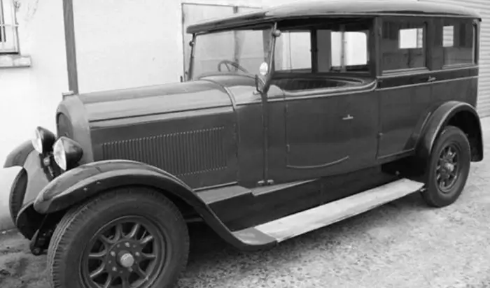 Click to enlarge Delahaye Type 112
