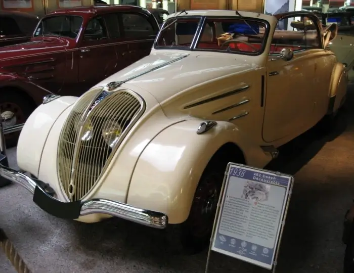 Click to enlarge Peugeot 402 Convertible