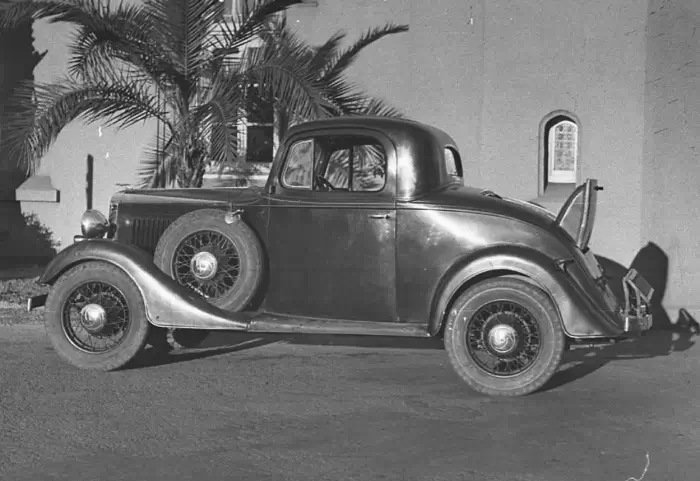 Vauxhall Light Six 14 HP Coupe. Body by Holdens